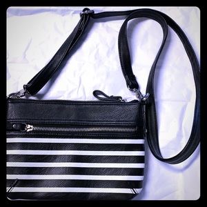 Merona Crossbody Bag- NWOT never used